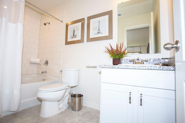 full bathroom featuring shower / tub combo with curtain, vanity, and toilet