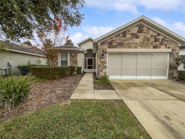 view of front facade featuring a garage