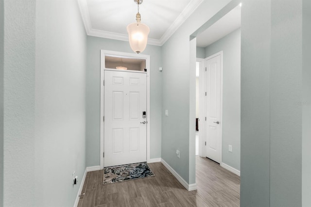 entrance foyer with crown molding