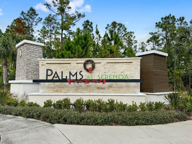 view of community / neighborhood sign