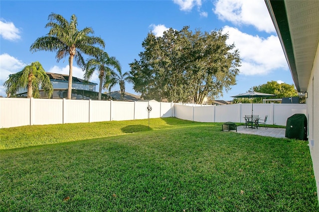 view of yard with a patio