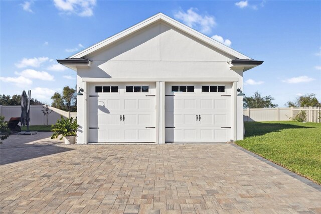 3705 Ridge Run Dr, Minneola, FL 34715 - garage featuring fence