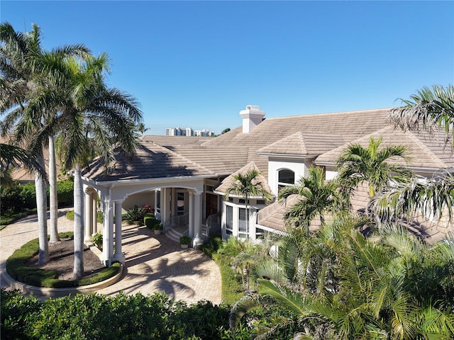 view of front of property featuring a porch