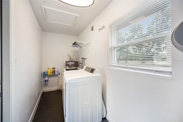 laundry area featuring washer and clothes dryer