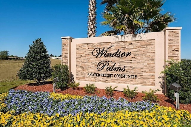 view of community / neighborhood sign