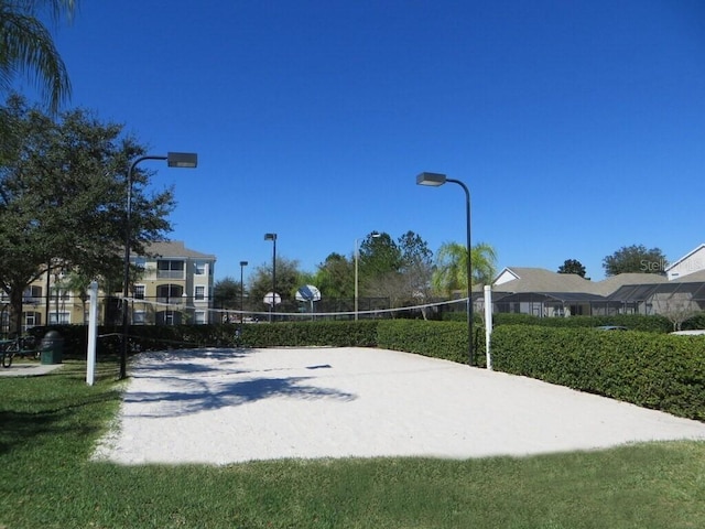 surrounding community with volleyball court