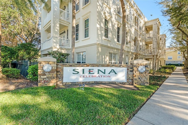 view of community / neighborhood sign