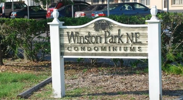 view of community / neighborhood sign