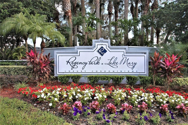 view of community / neighborhood sign