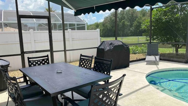 sunroom / solarium with a healthy amount of sunlight