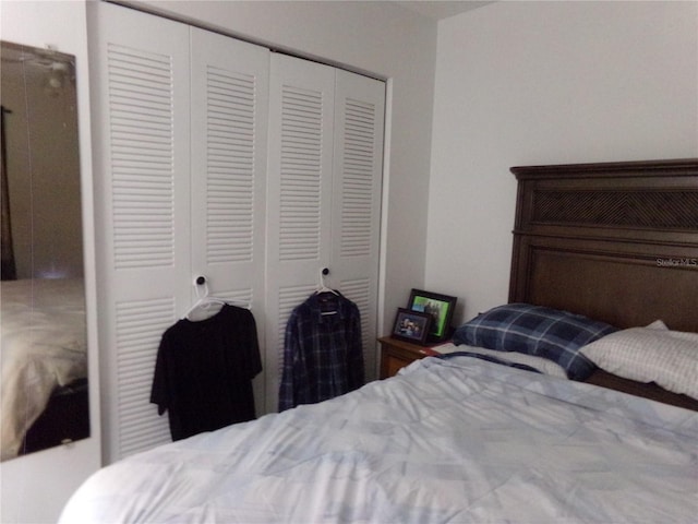 bedroom with a closet