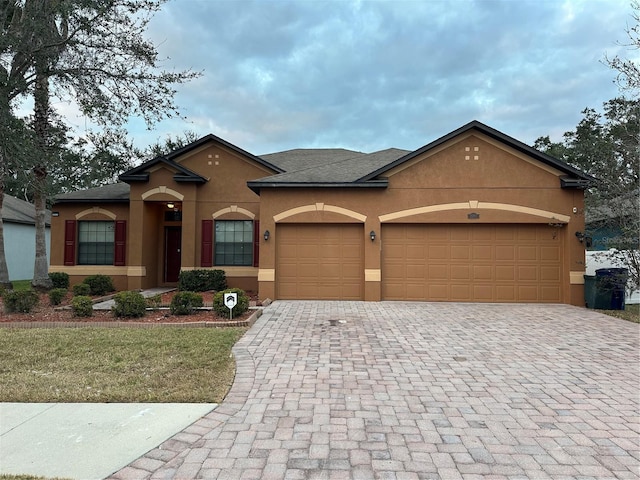 view of front facade with a garage