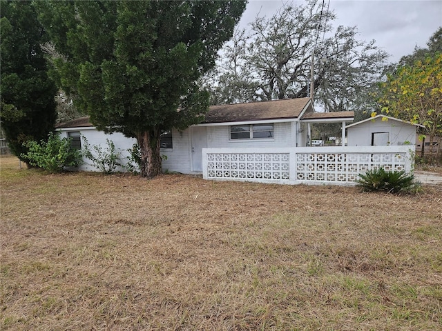 view of front of property