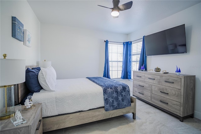 bedroom with ceiling fan