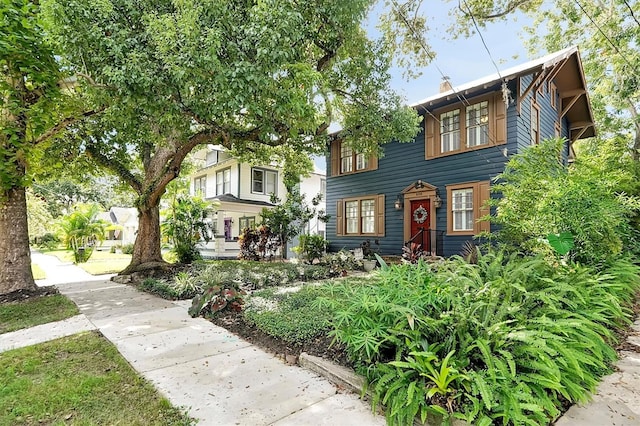 view of colonial inspired home