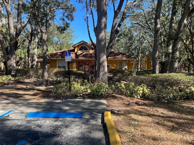 view of front of property