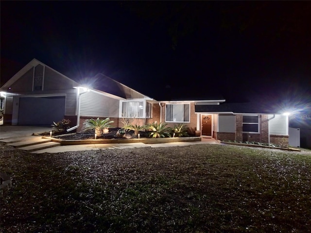 view of front of house featuring a garage