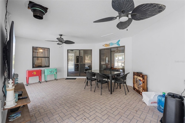 view of patio with ceiling fan