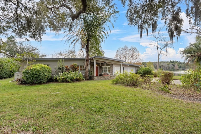 view of yard featuring a garage