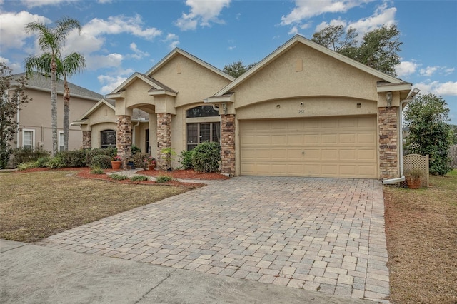 view of front facade with a garage