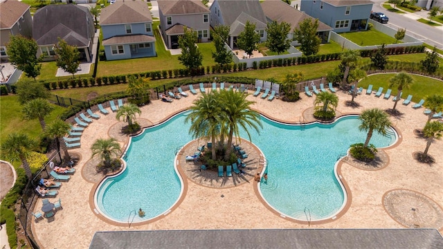 view of swimming pool