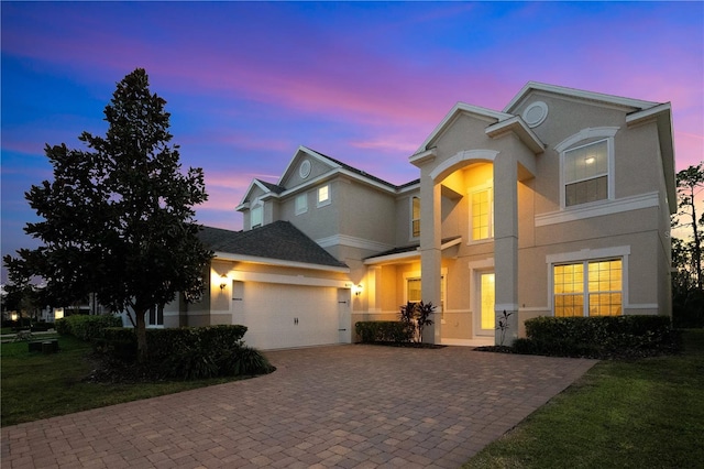 view of front facade with a garage