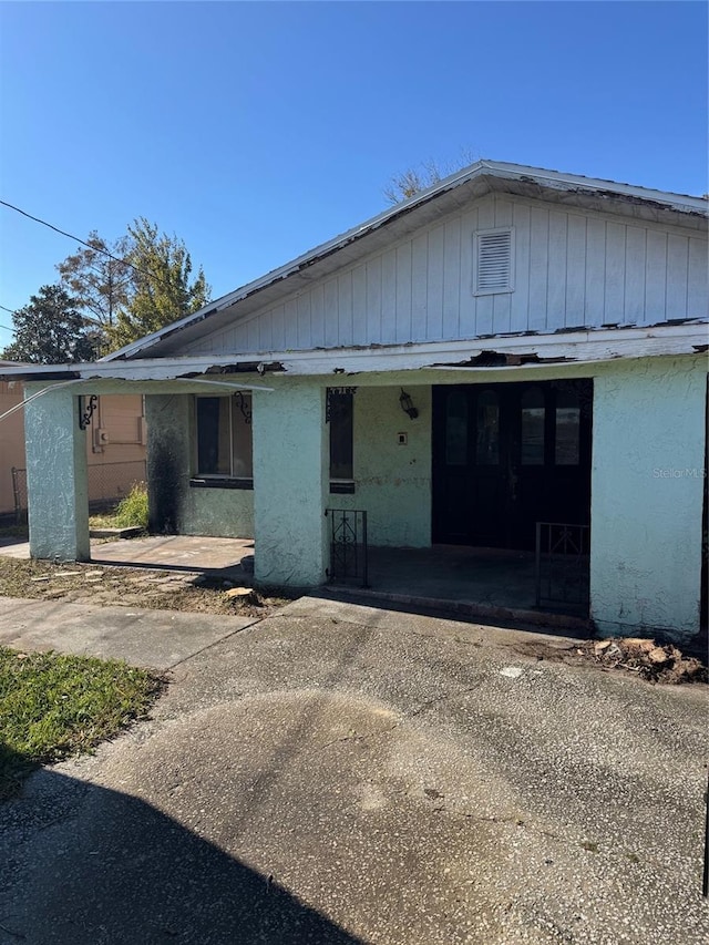 view of front of property