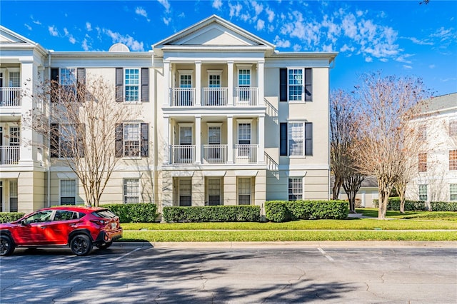 view of neoclassical / greek revival house