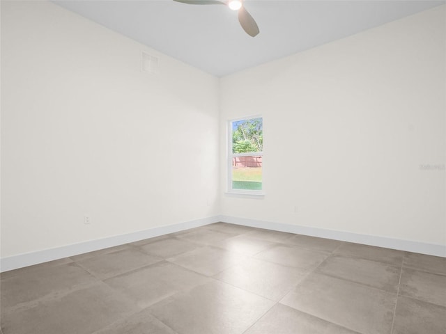 empty room with ceiling fan