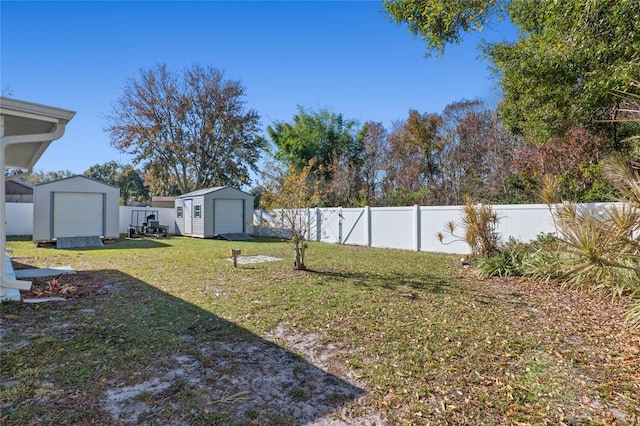 view of yard with a storage shed