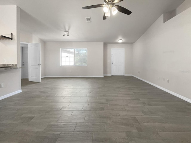 empty room featuring ceiling fan