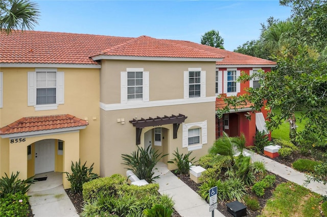 view of mediterranean / spanish-style house