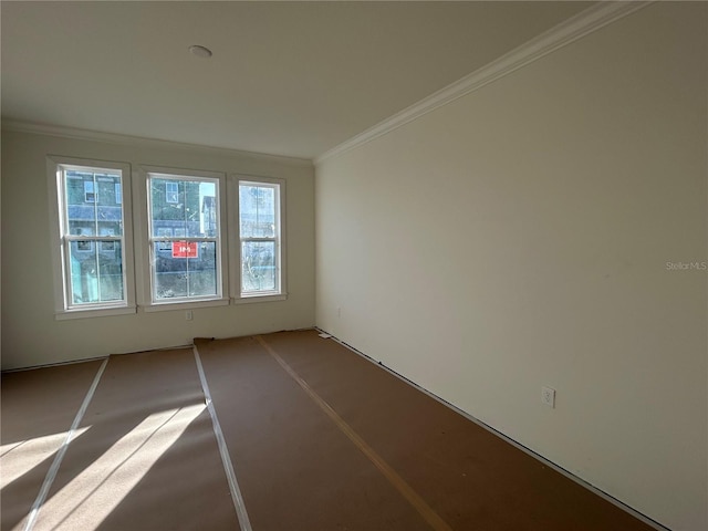 empty room with crown molding