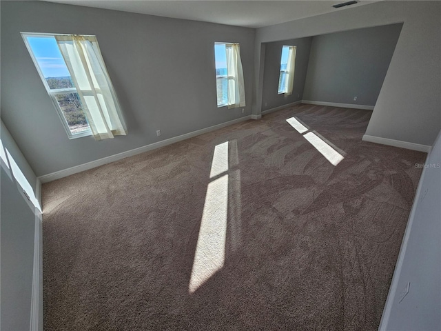 view of carpeted spare room