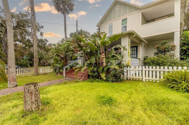 exterior space with a yard