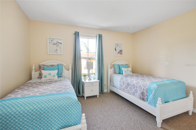 bedroom with carpet flooring