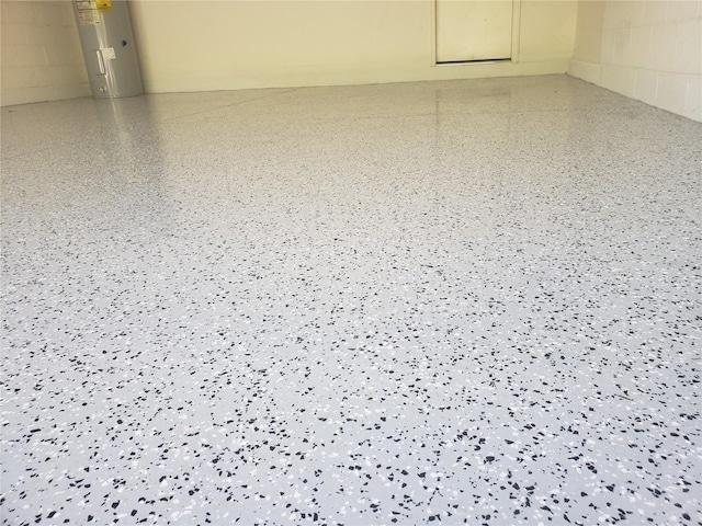 1624 Valmont Ln, Apopka, FL 32703 - details with concrete block wall and light countertops