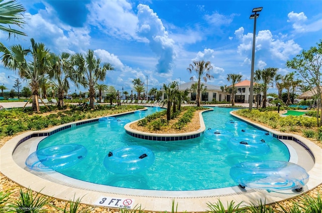 view of swimming pool