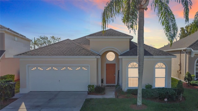 view of front facade featuring a garage