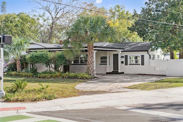 view of front of property