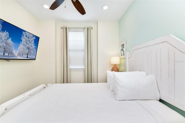 bedroom featuring ceiling fan