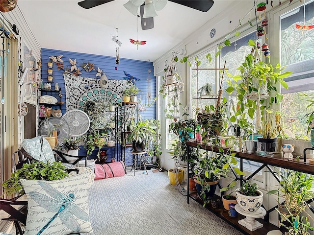 balcony featuring covered porch and ceiling fan