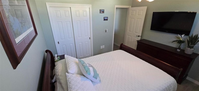 bedroom featuring a closet