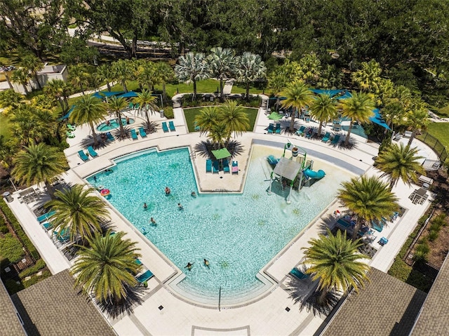 view of swimming pool