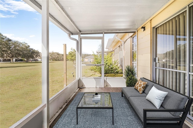 view of sunroom / solarium