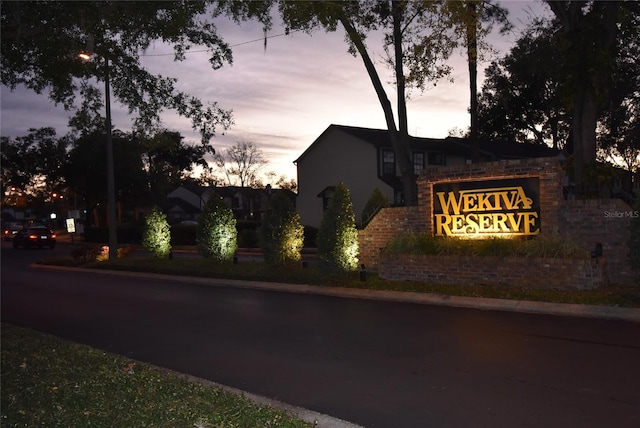 view of community / neighborhood sign