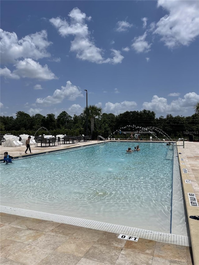 view of swimming pool