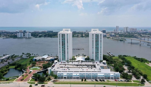 bird's eye view featuring a water view