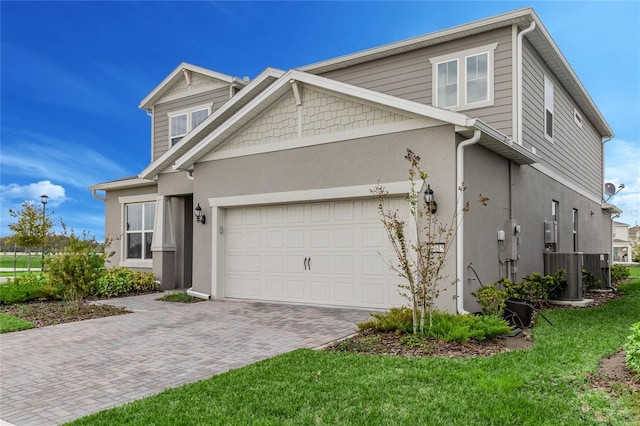 view of front of house featuring a garage