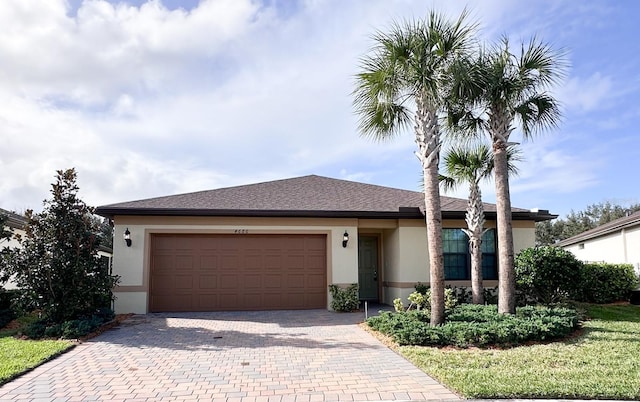 view of front facade featuring a garage